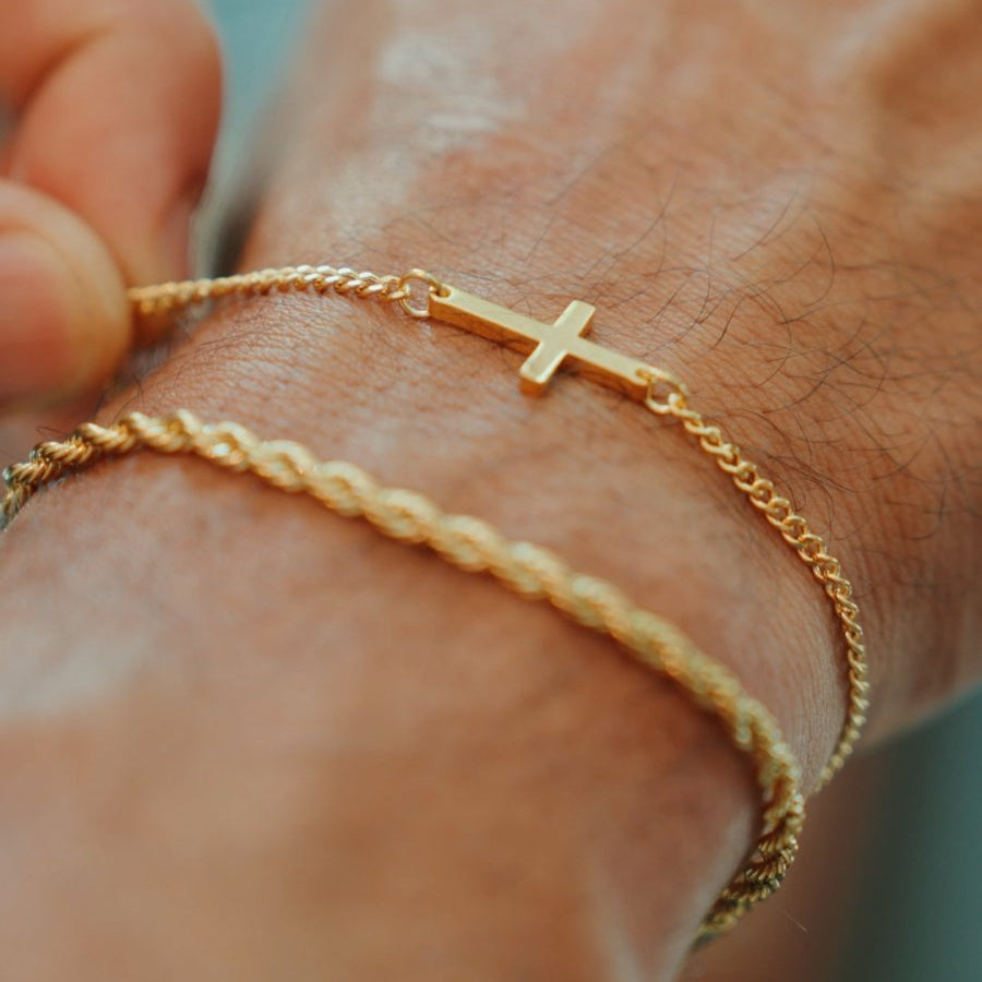 CROSS BRACELET | 18K Gold - Vetro Watches